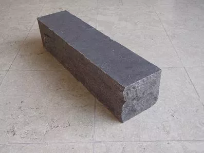 Xiam blue stapelblok 2 lange zijden en 1 kop breukruw, 1 lange zijde gezoet hardsteen