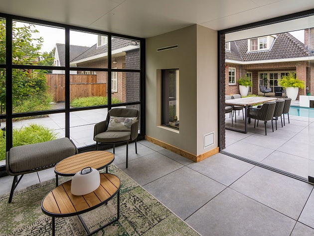 mbi moderne geoceramica tuin met zwembad en tuinkamer uden 12