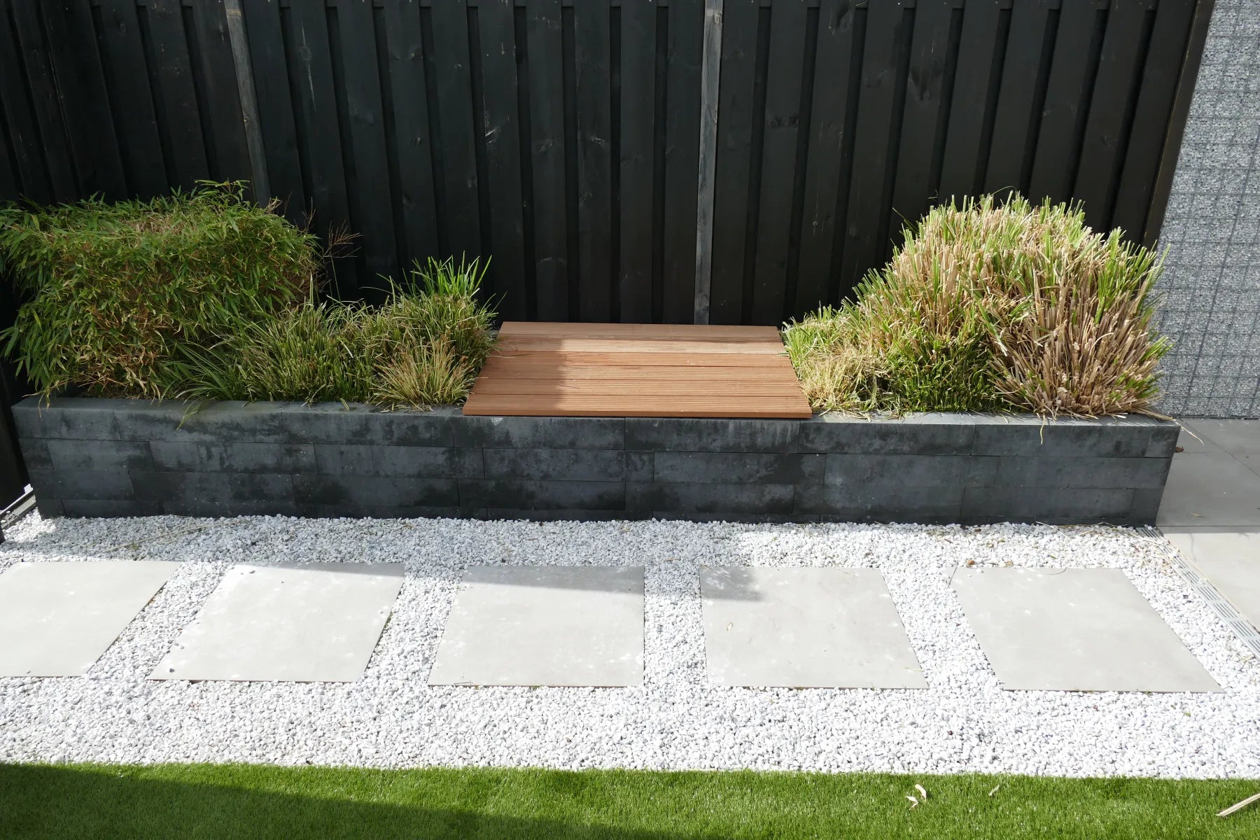 Wallblock New 12x10x60 Antraciet