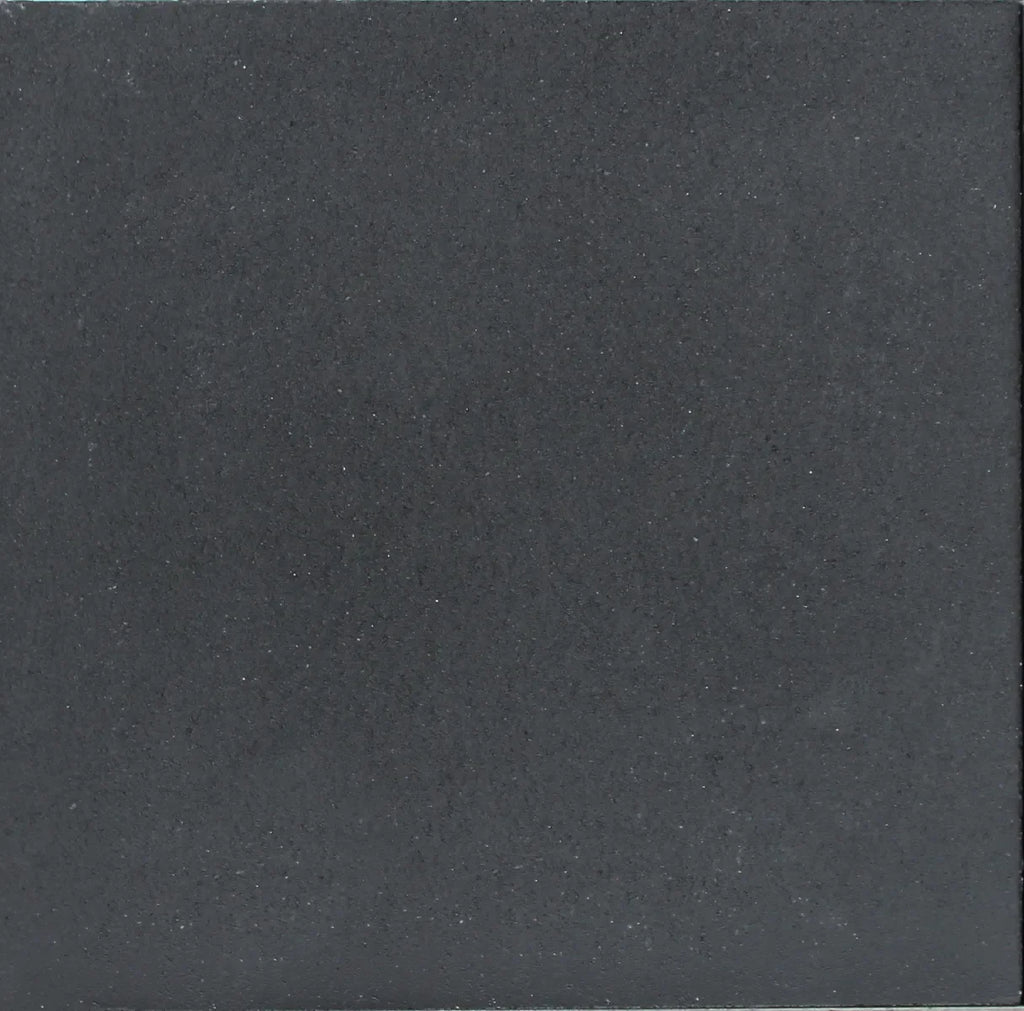Carré tegel 50x50x5 vlak KOMO nero