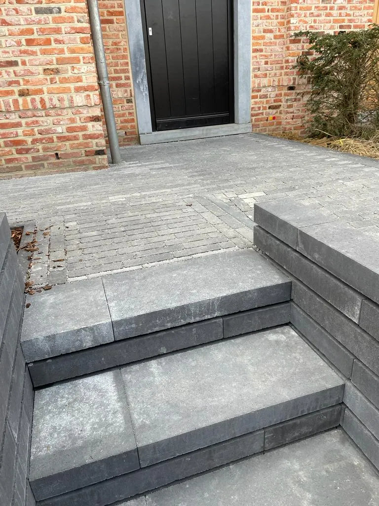 Hydro Brick 20x6,7x8 Nuance Black