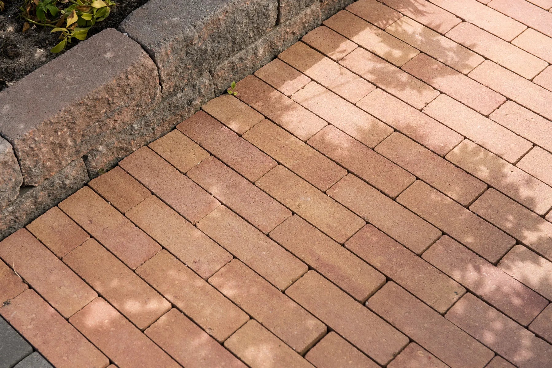 Strackstone+ Dikformaat 21x7x8 vlak wijnrood/oker genuanceerd PL3