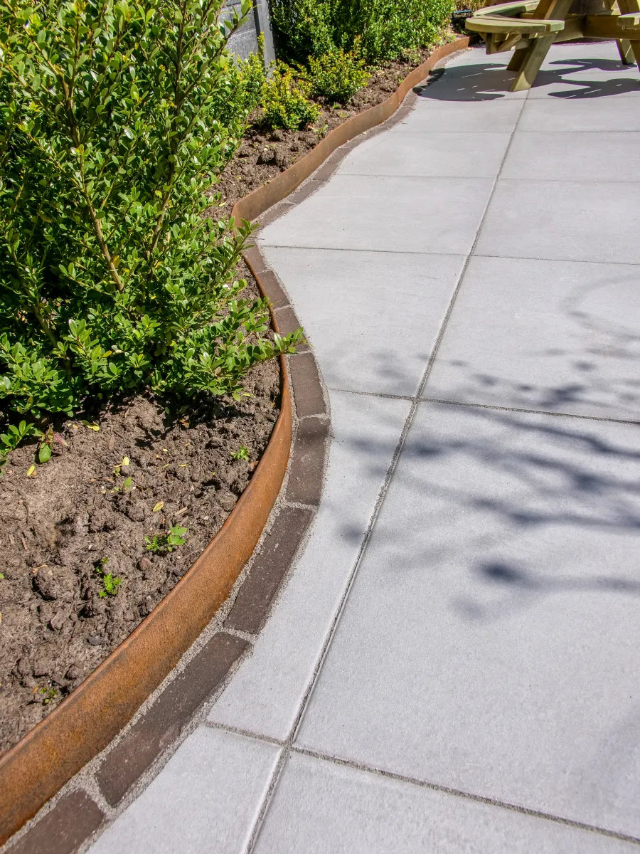 Flexline Corten 15cm L=220cm
Incl. 3 verzinkte pennen 35cm