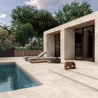 Ultra Aspen Beige keramische terrastegel sfeerbeeld 3