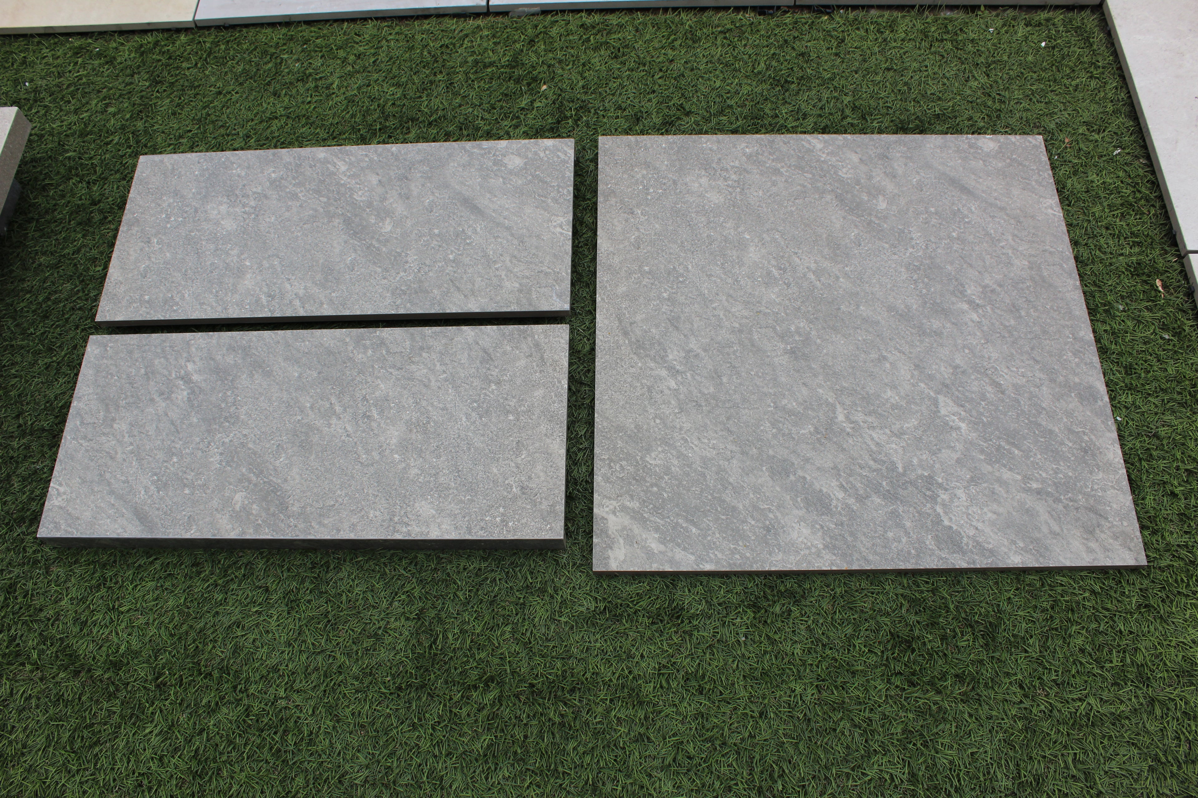Zwembadrand Quartz Dark Grey rechte neus