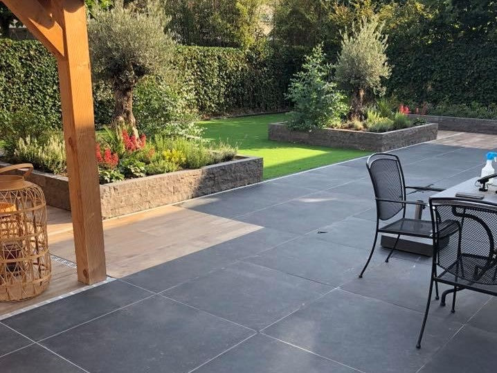 100x100x2 betonlook Nero
