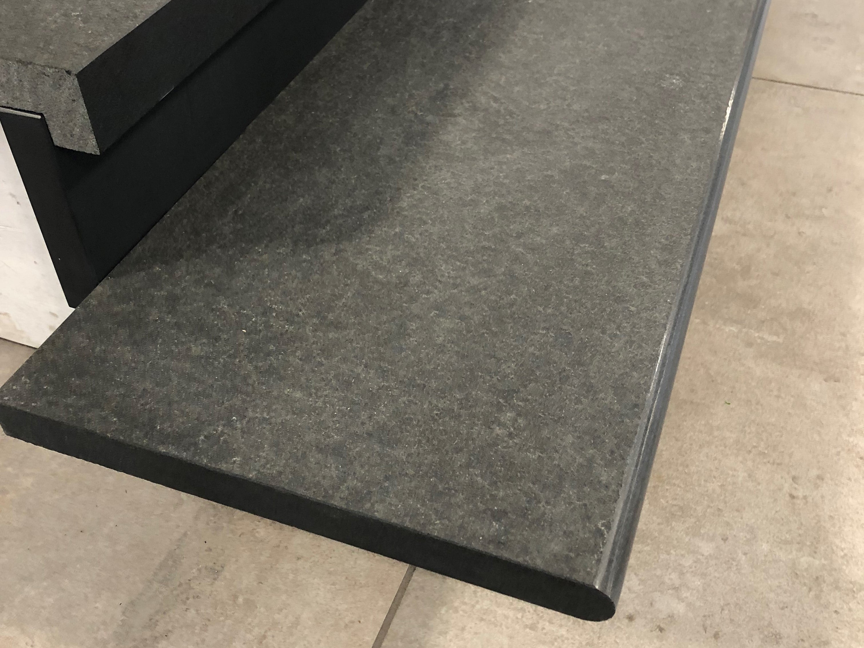 zwembadrand 100x35x3 cm Jet Black basalt