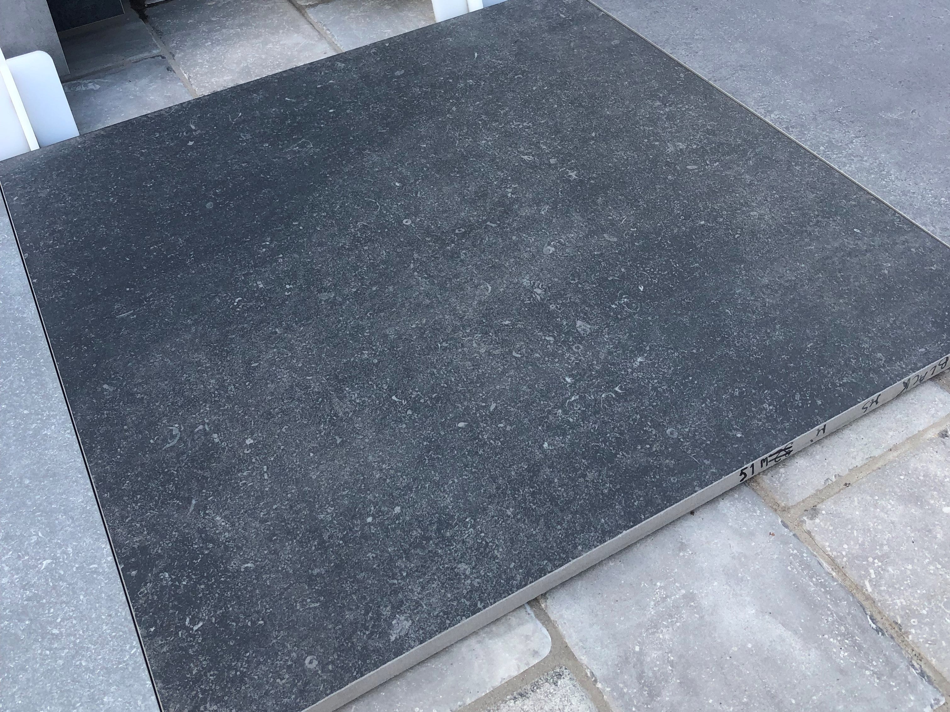 KST hardsteenlook black 80x80x2 cm partij