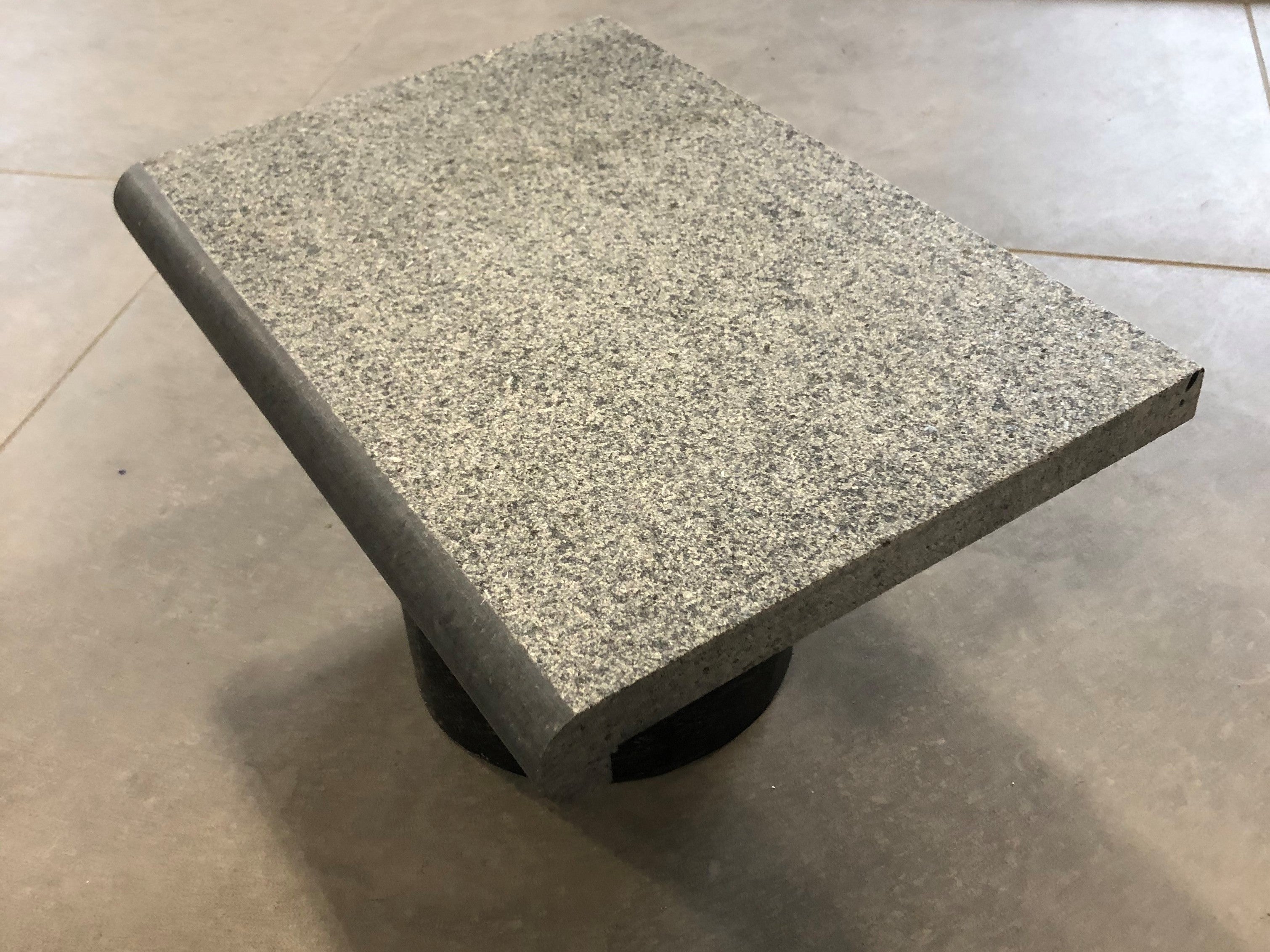 Zwembadrand Vine 35x35x3/5 neus rond gezoet