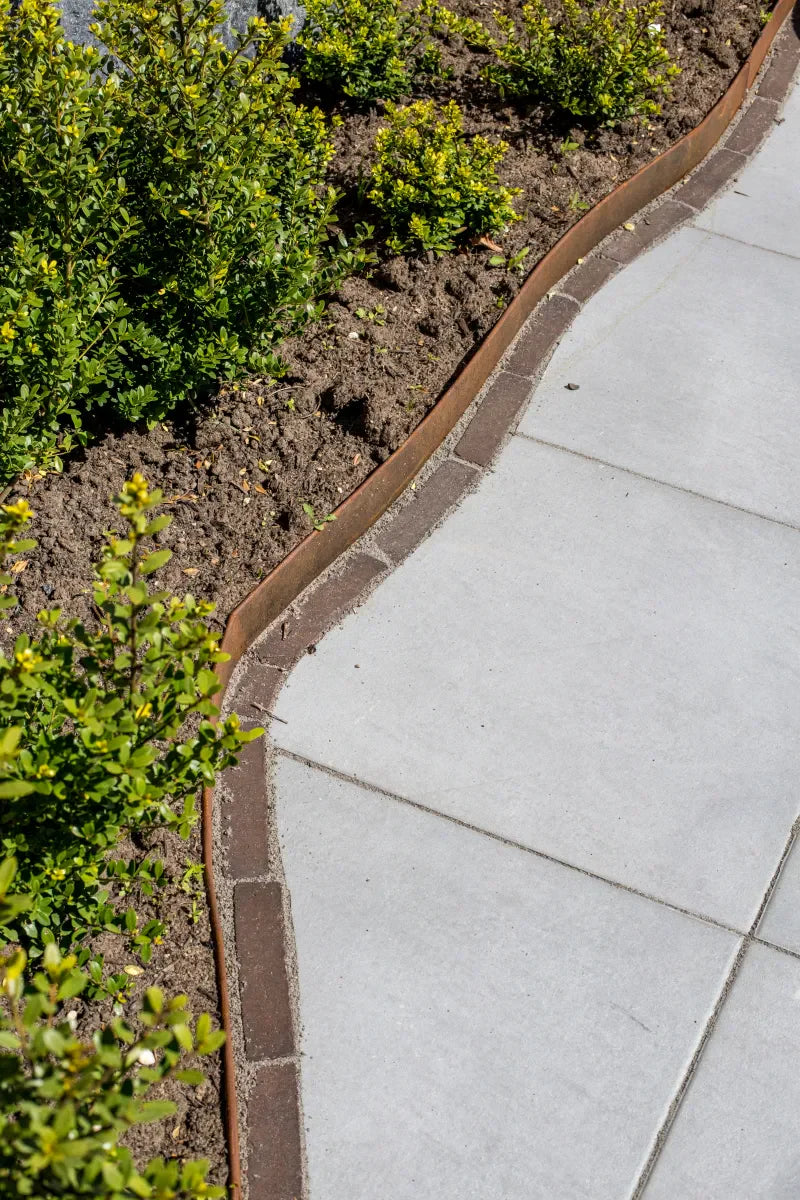 Flexline Corten 10cm L=220cm
Incl. 3 verzinkte pennen 35cm