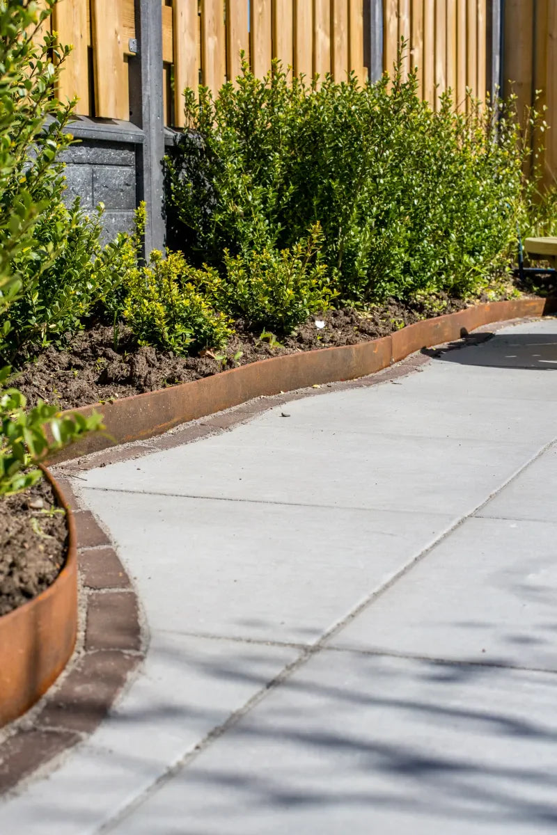 Flexline Corten 10cm L=220cm
Incl. 3 verzinkte pennen 35cm