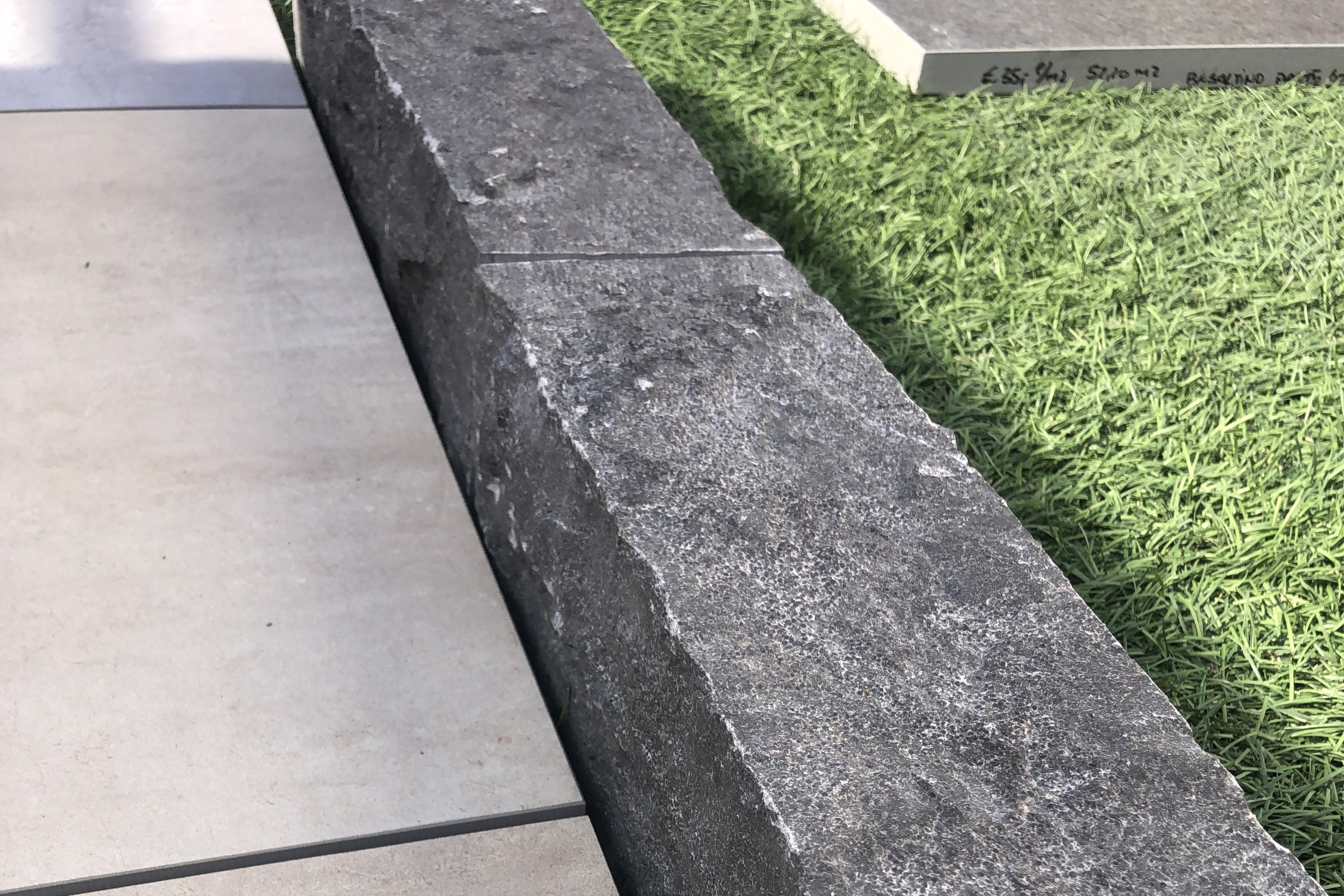 hardsteen 3 lange zijden gebroken 12x12x50