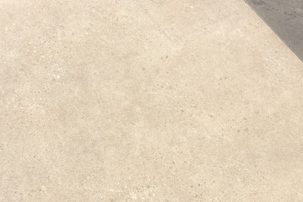 Konkrete beige partij 100x100x2 cm
