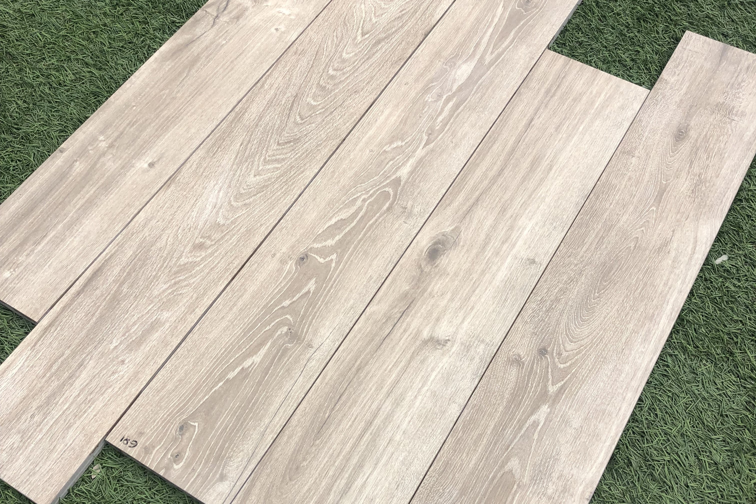 houtlook scottish 120x20x2 partij