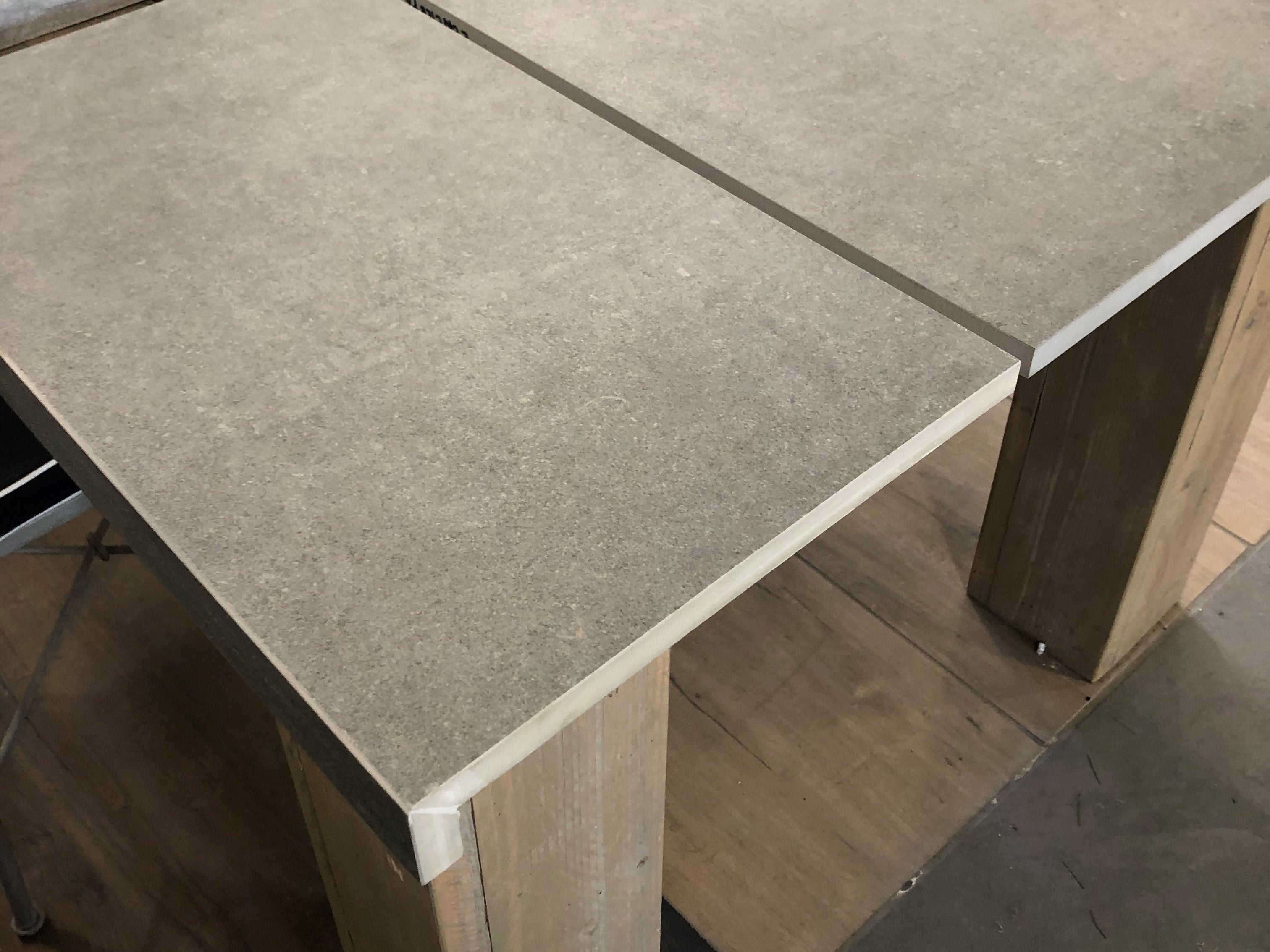 zwembadrand rechte neus con black 60x30x2/5 cm